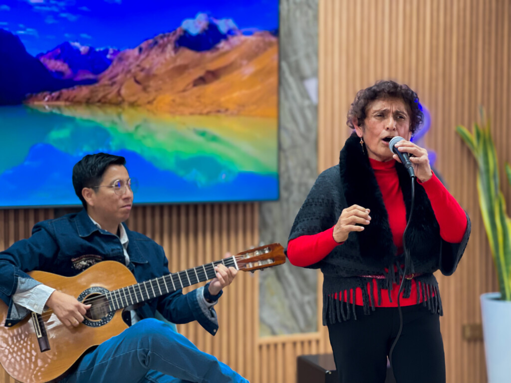 Elizabeth Mejía